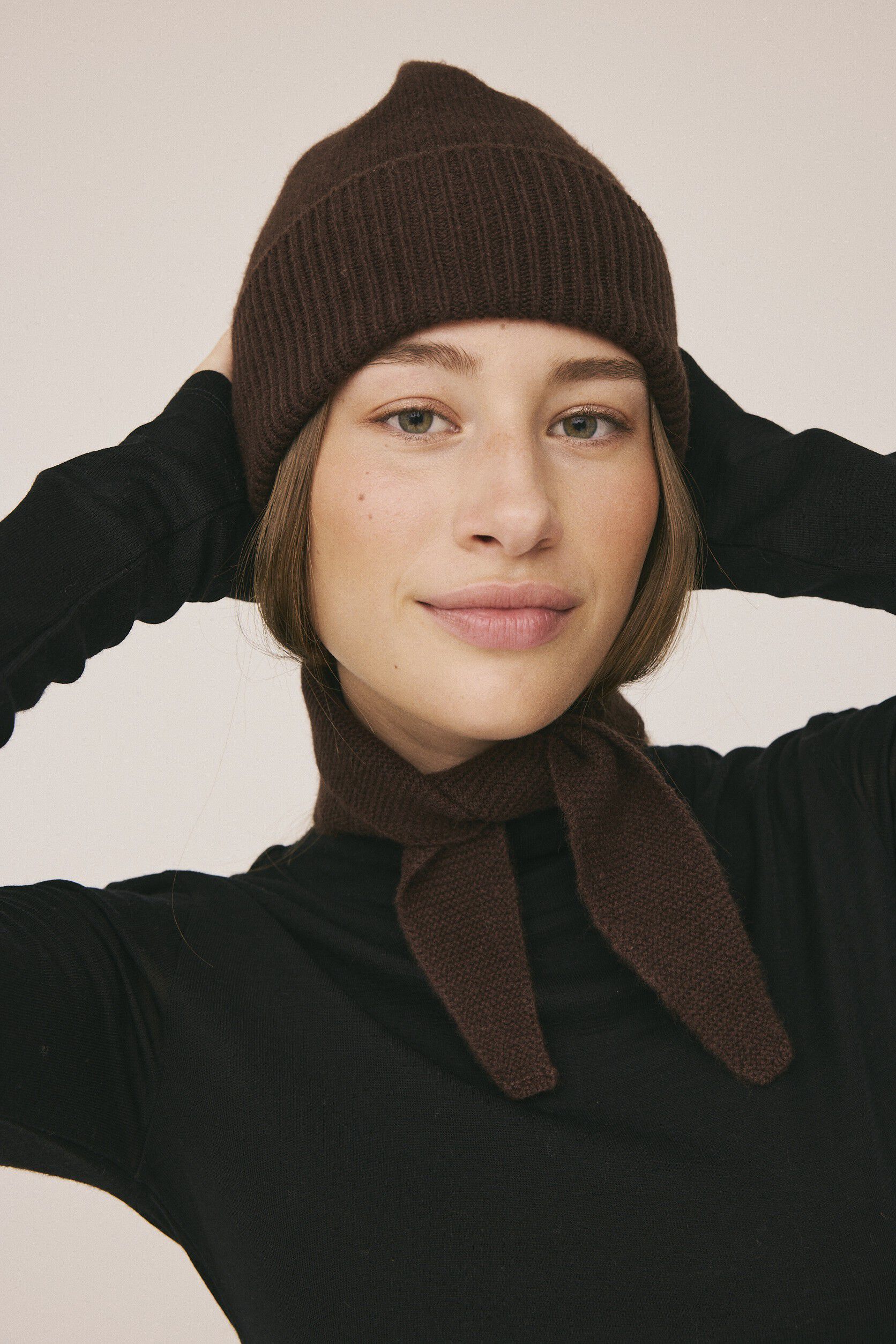 Karrie 16 - 100% Cashmere