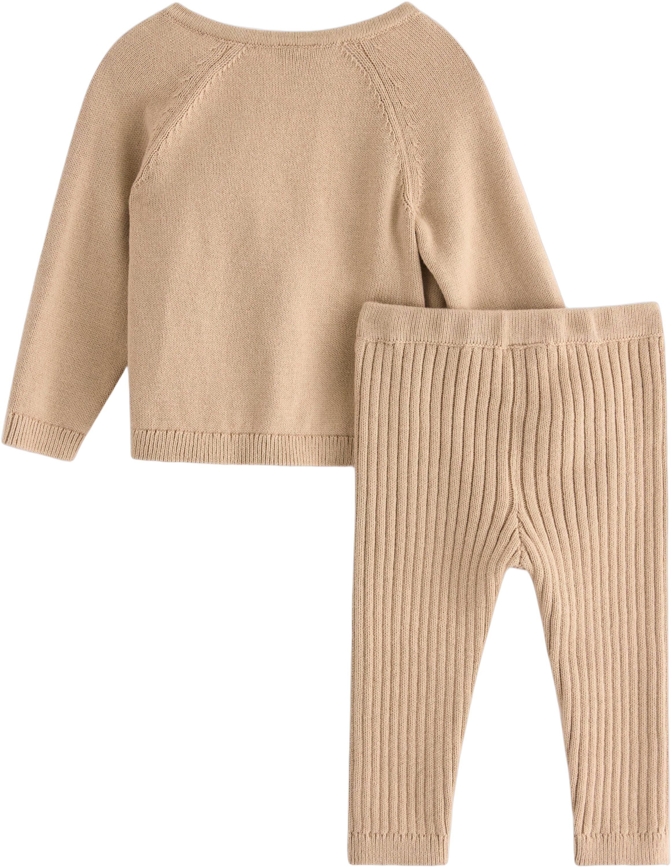 2-piece soft knitted set with a wra
