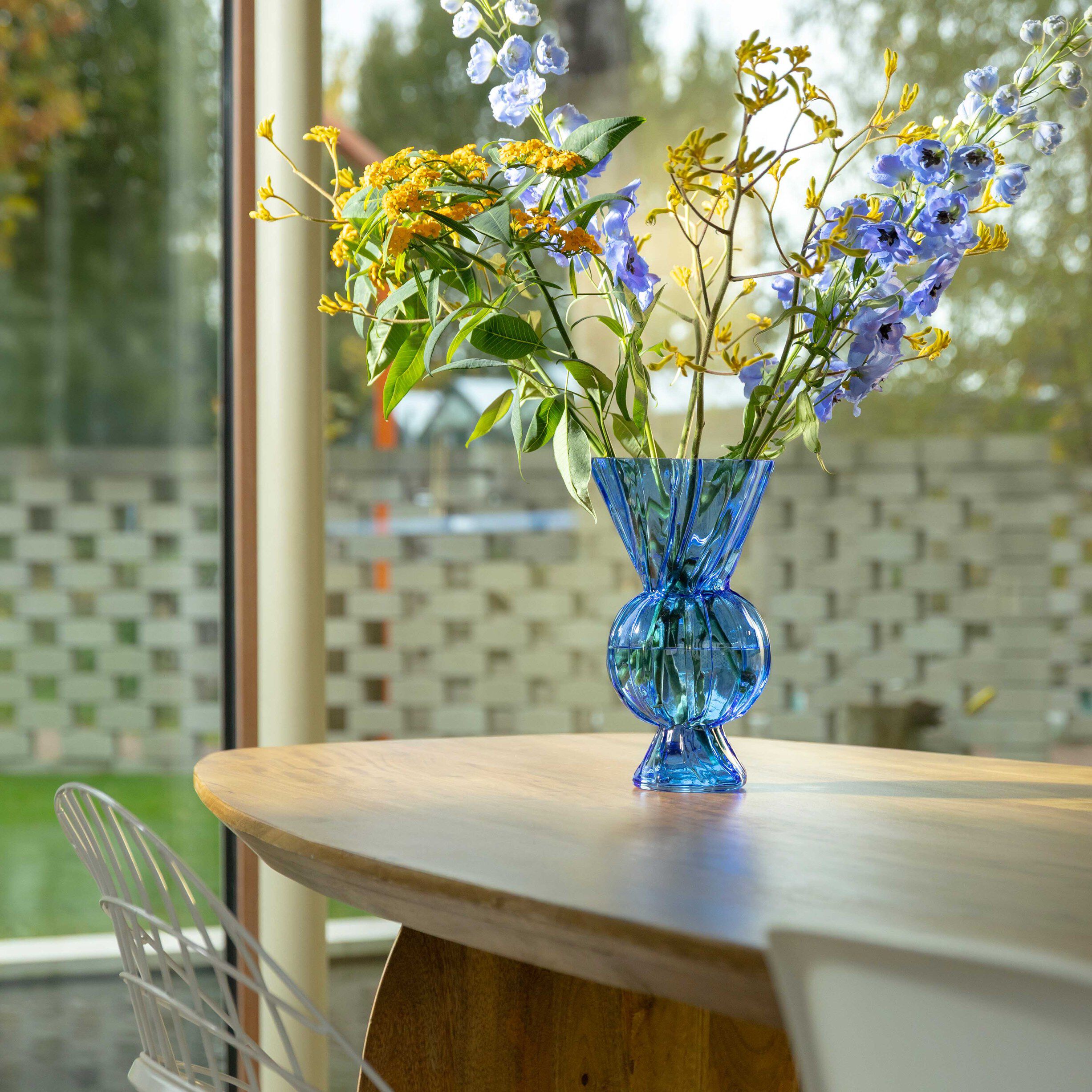 Vase rhombic glass blue