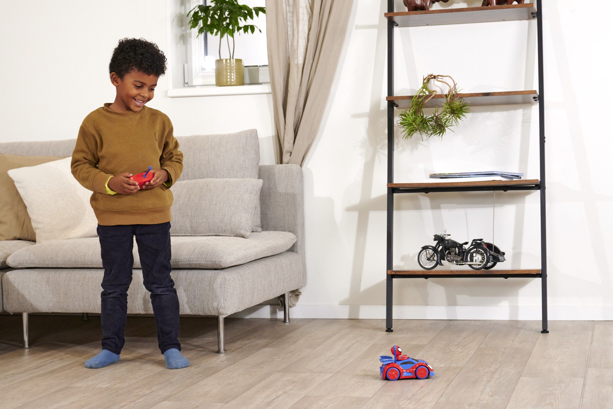 RC Spidey web Crawler 1:24