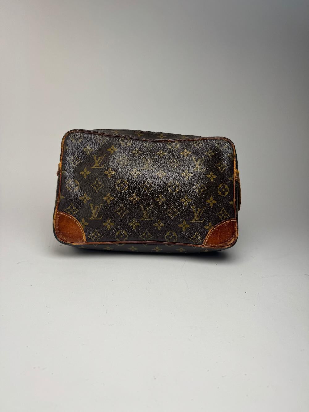 Louis Vuitton Clutch