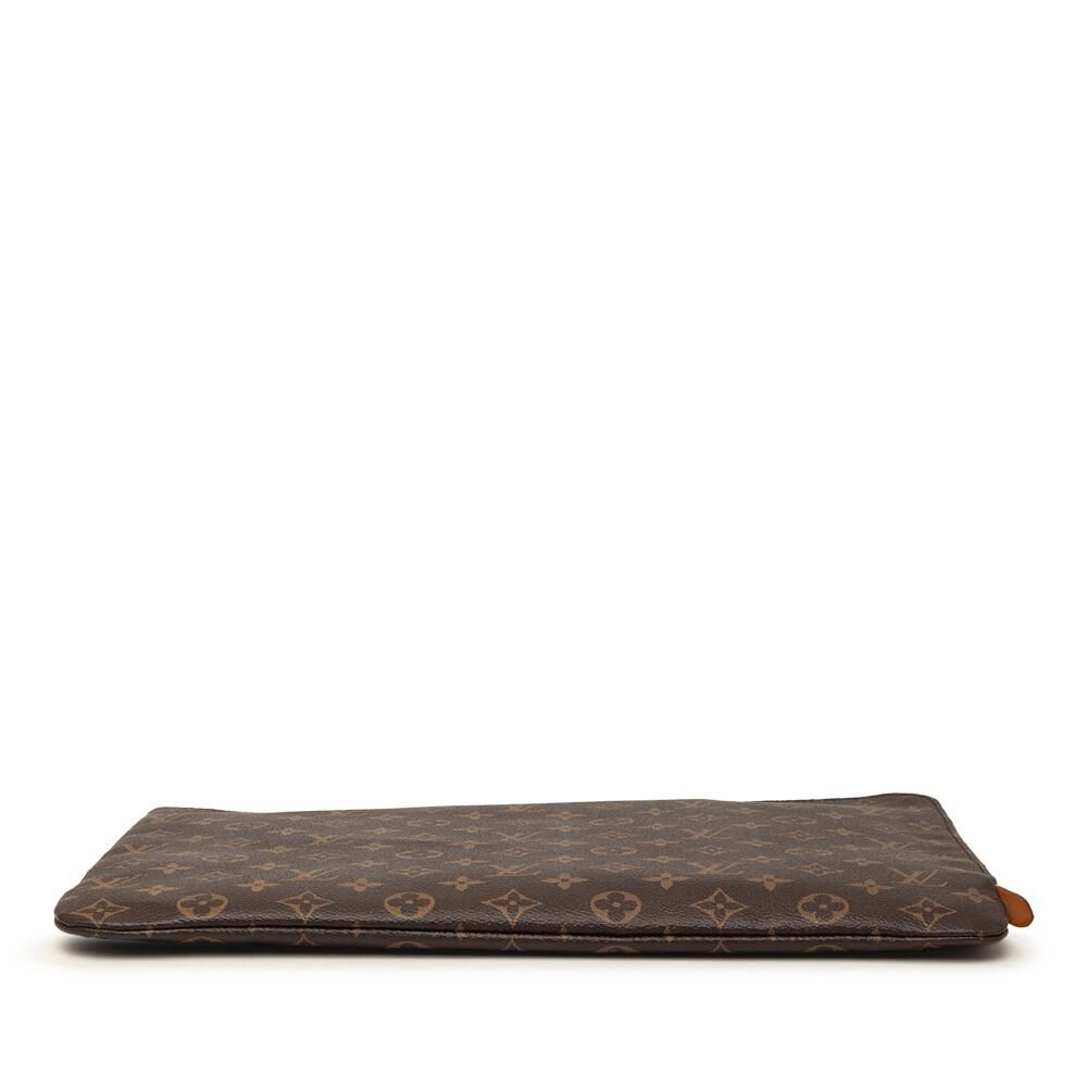 Louis Vuitton Clutch