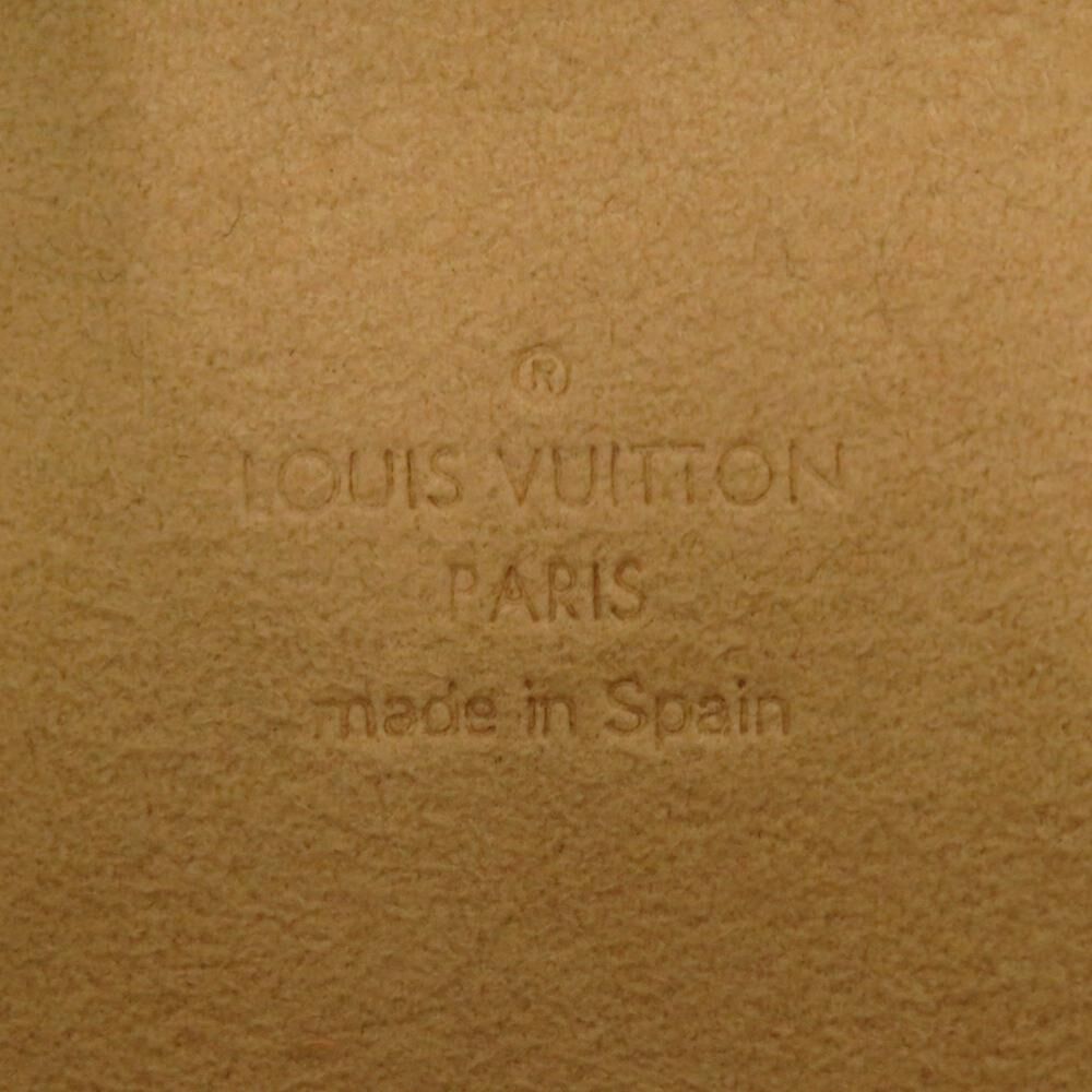 Louis Vuitton Shoulder Bags