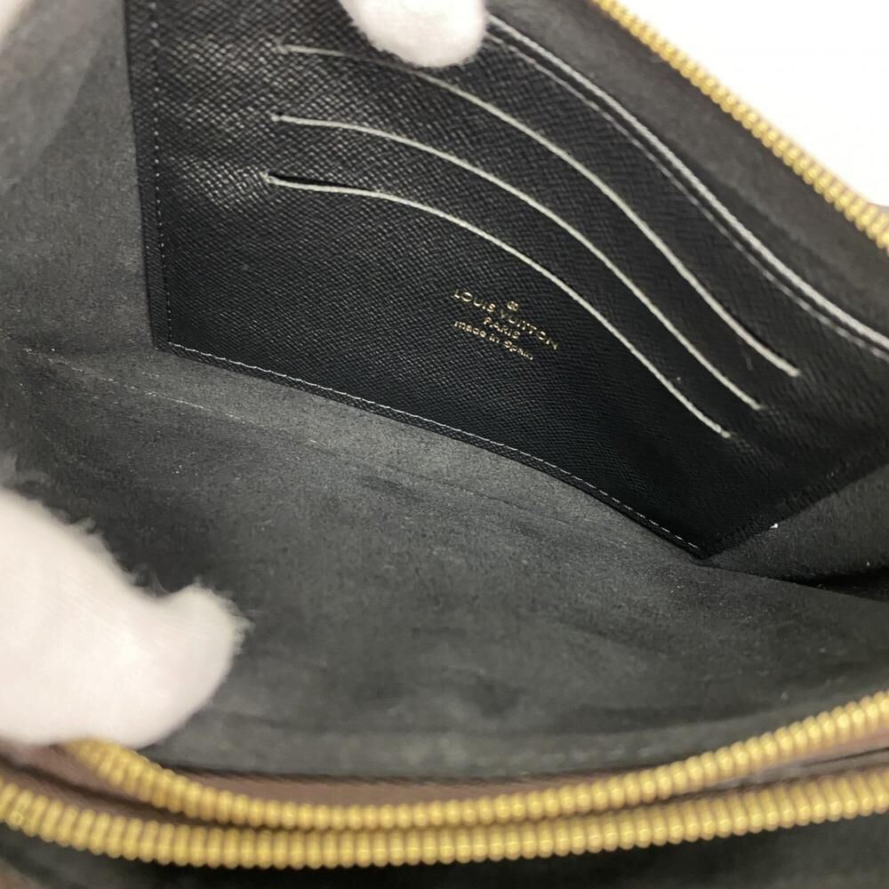 Louis Vuitton Shoulder Bags