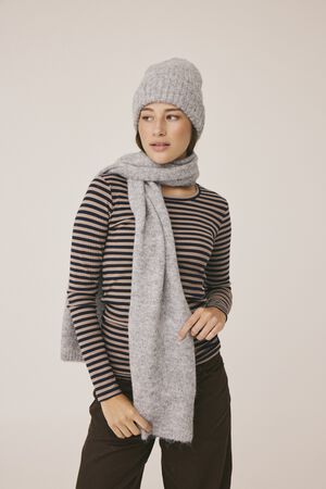 Evelyn 7 GRS Scarf