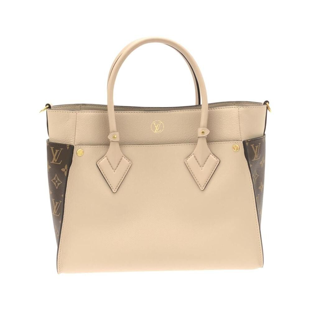 Louis Vuitton On My Side