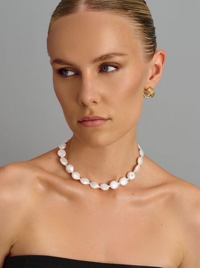 Como Flat Pearl Choker
