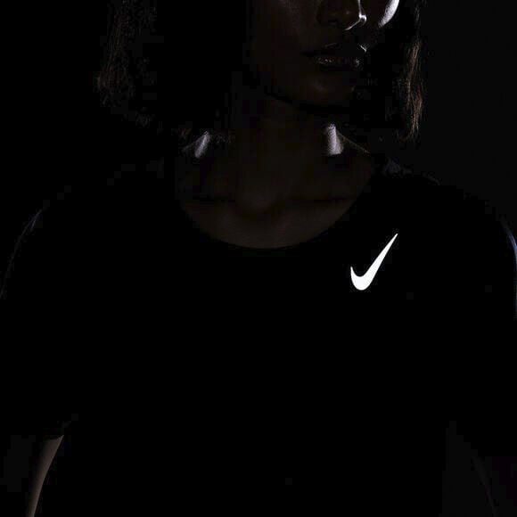 Dri-FIT Race l&oslash;be T-shirt