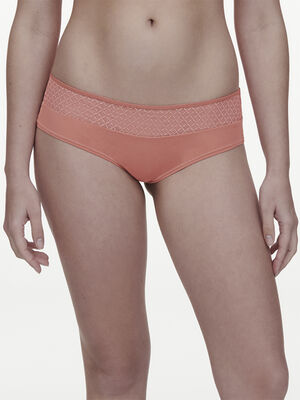 Norah Chic Covering Shorty