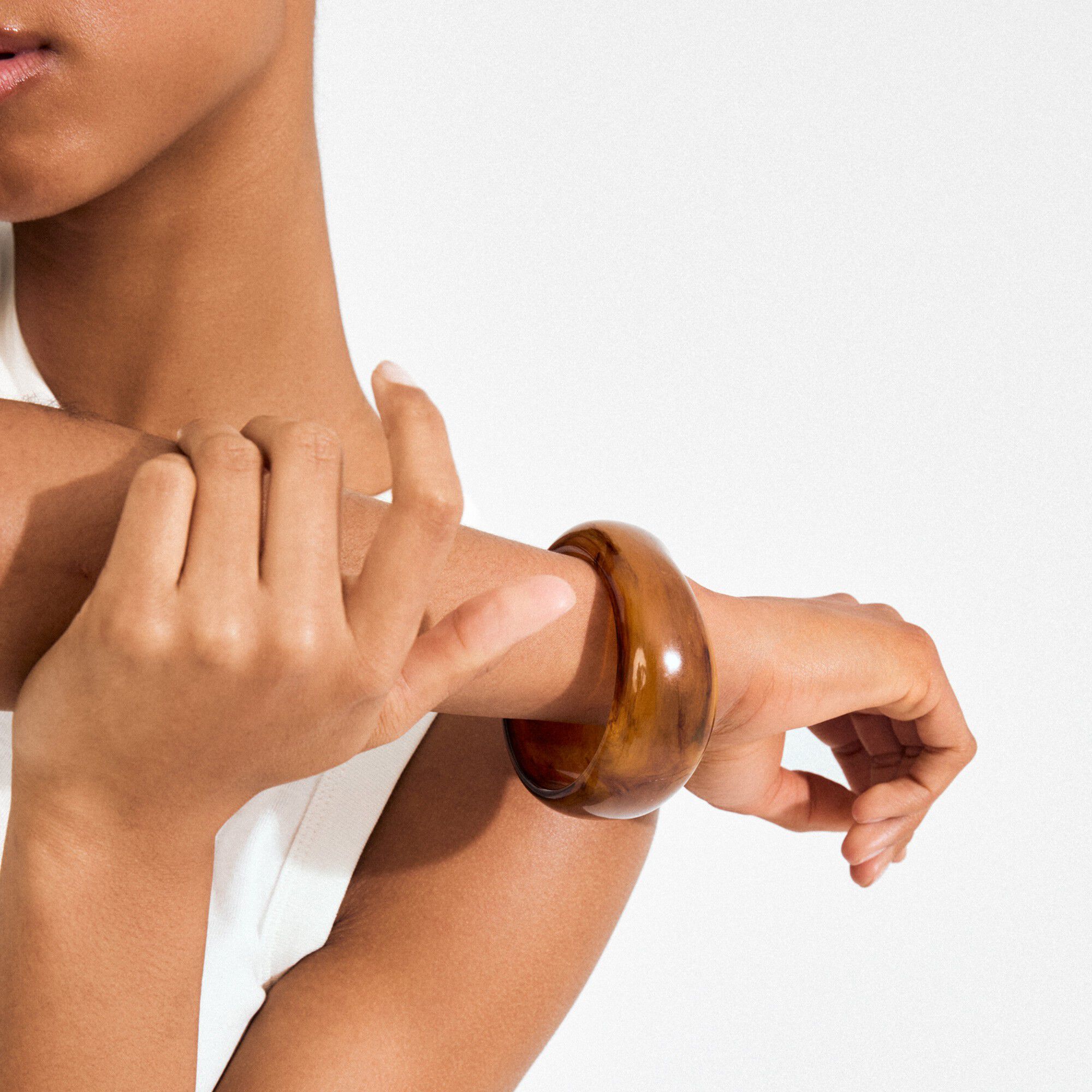 AASE armb&aring;nd amber