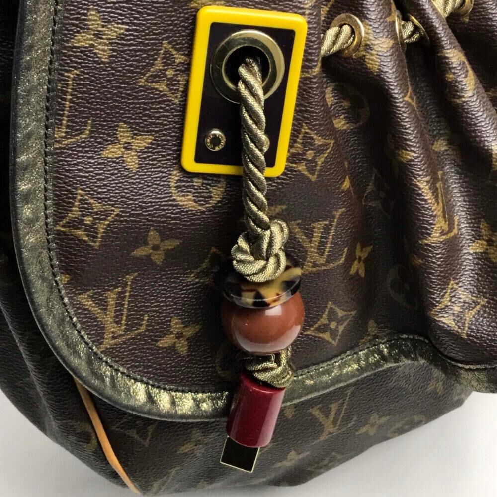 Louis Vuitton Shoulder Bags