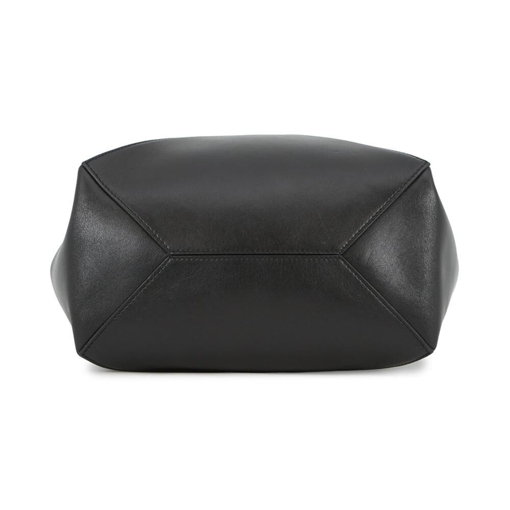 Loewe Puzzle