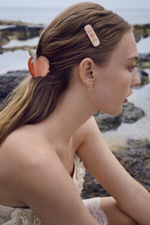 Abelta Hairclaw, Cranberry