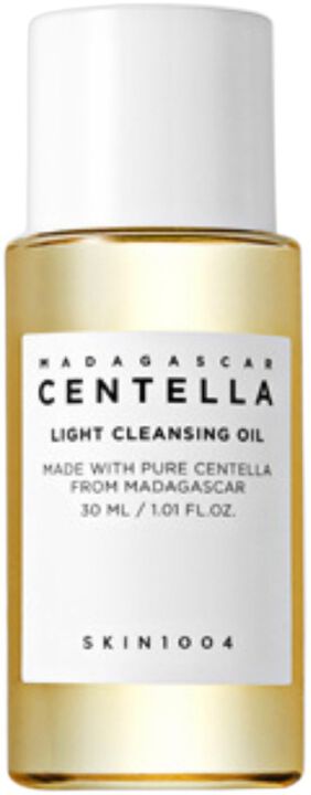 Madagascar Centella Light Cleansing Oil