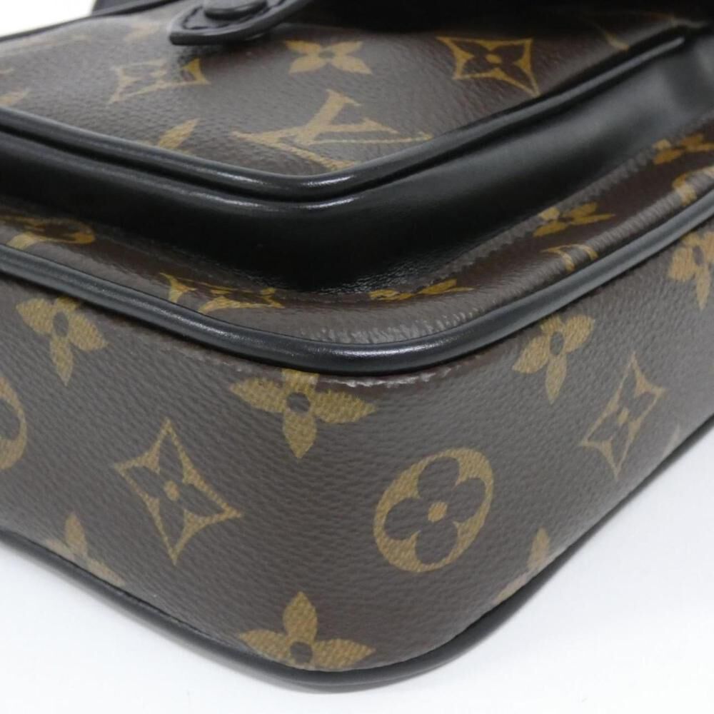 Louis Vuitton Shoulder Bags