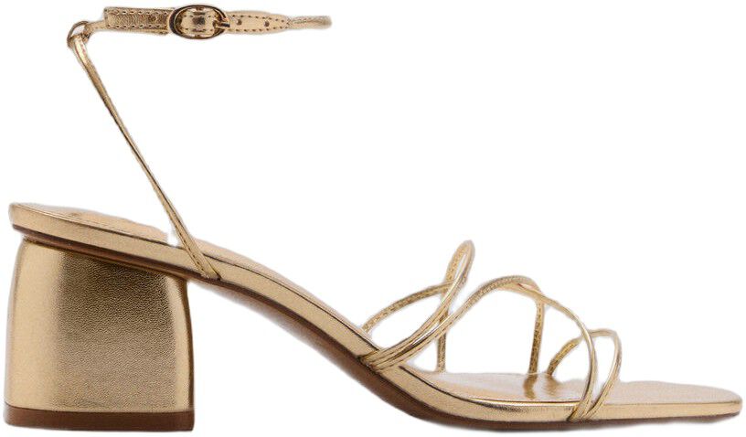 Heeled sandal with crossed straps