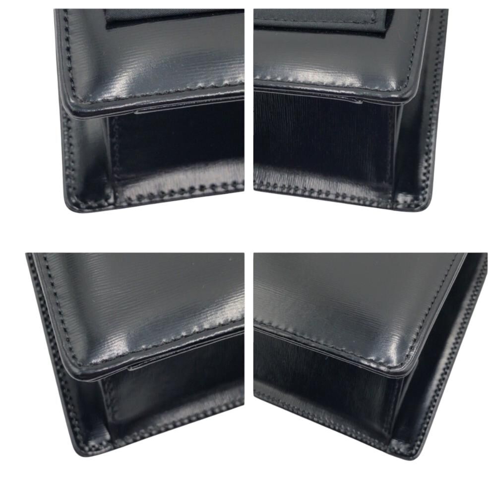 Yves Saint Laurent Handbag