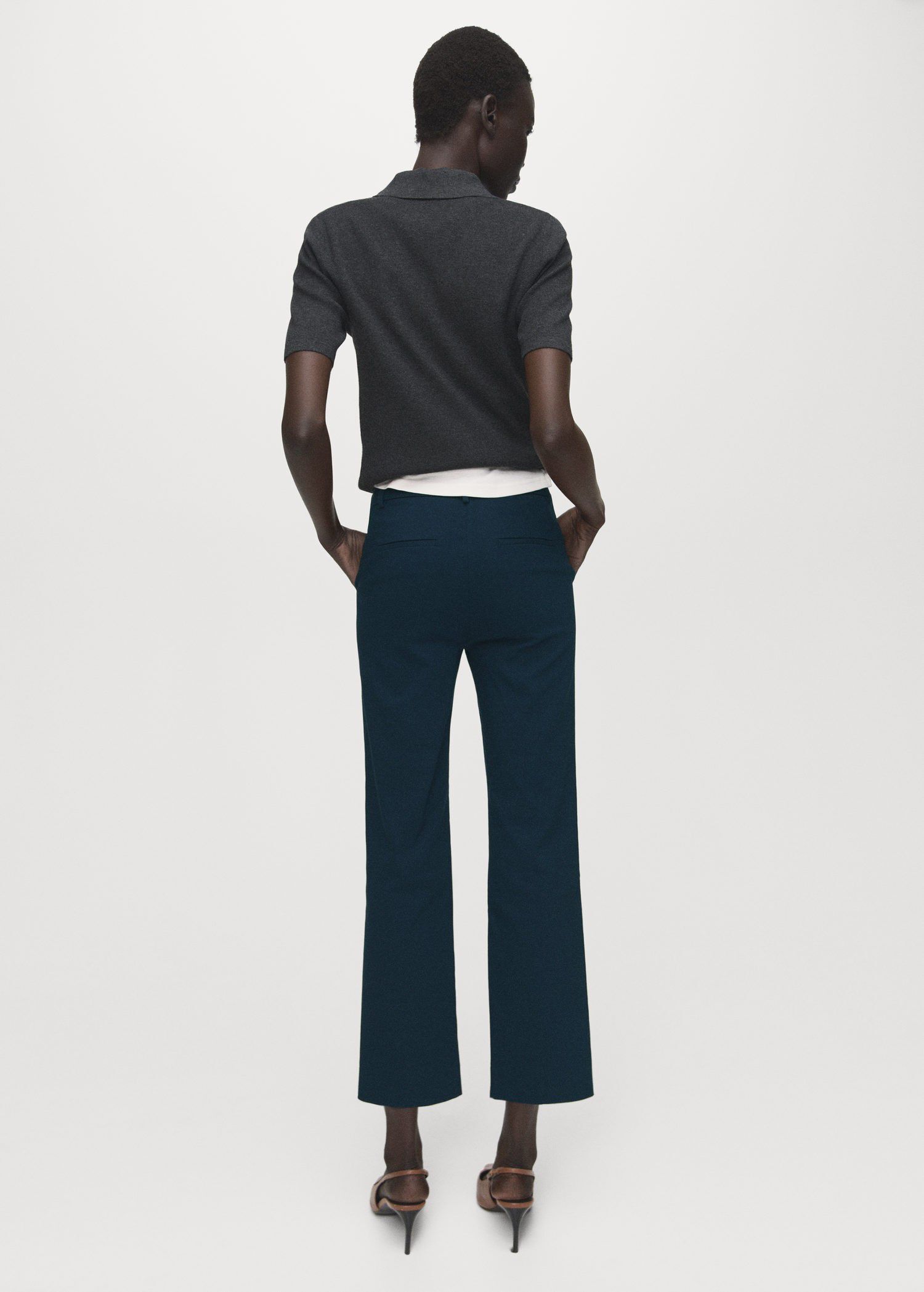 Straight-cut crop trousers