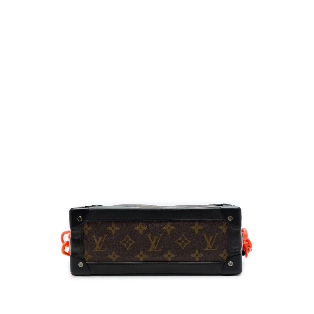 Louis Vuitton Shoulder Bags