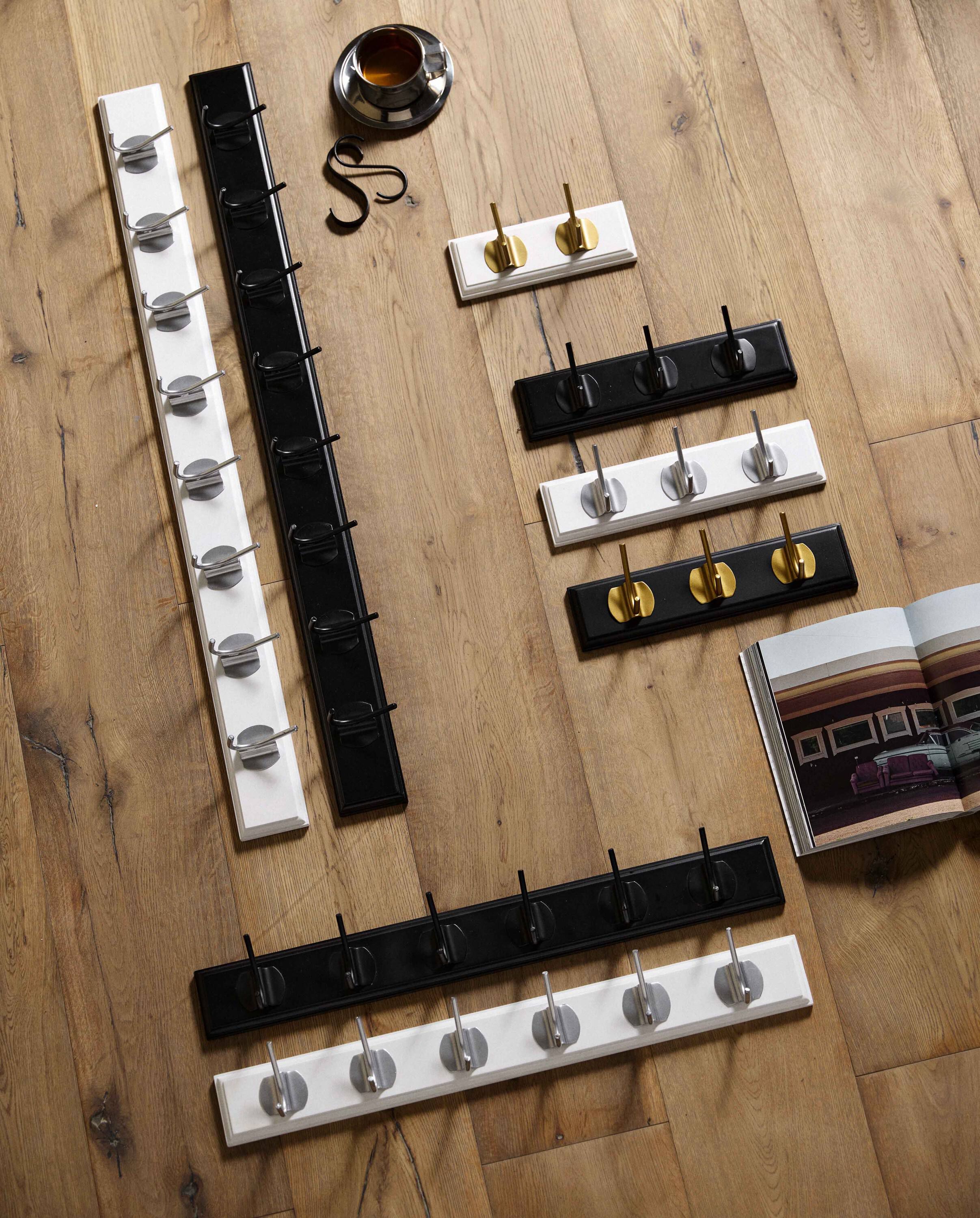 EDGY coat rack, 6 hooks - black w. black finish