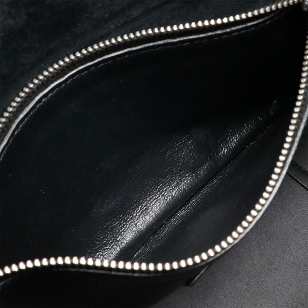 Yves Saint Laurent Shoulder Bag