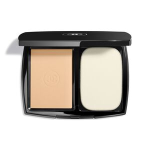 Ultrawear AllDay Comfort Flawless Finish Compact Foundation