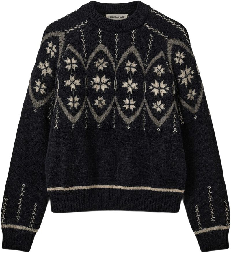 Ainasw Sweater