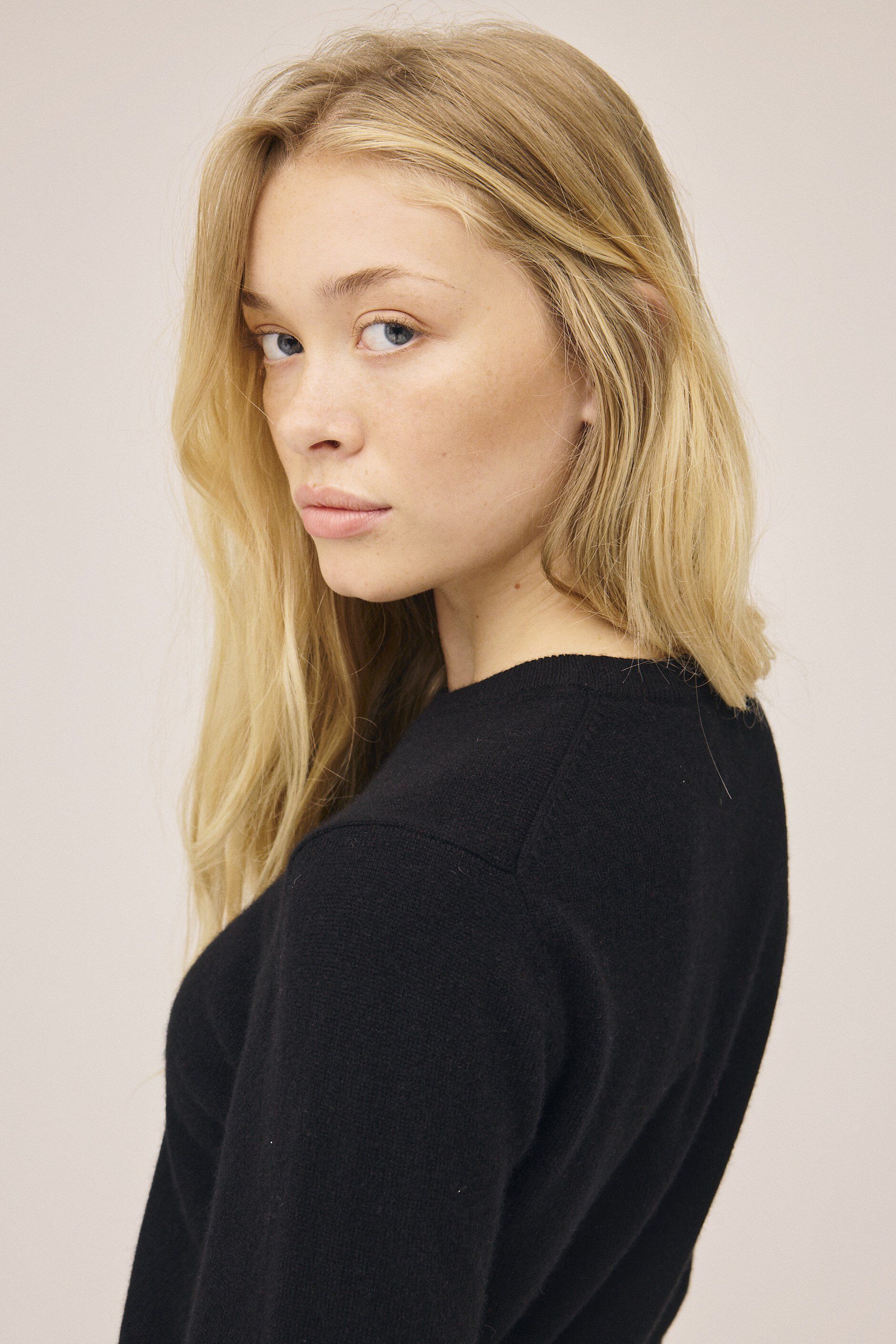 Mabel 18 Cashmere v-neck - GCS