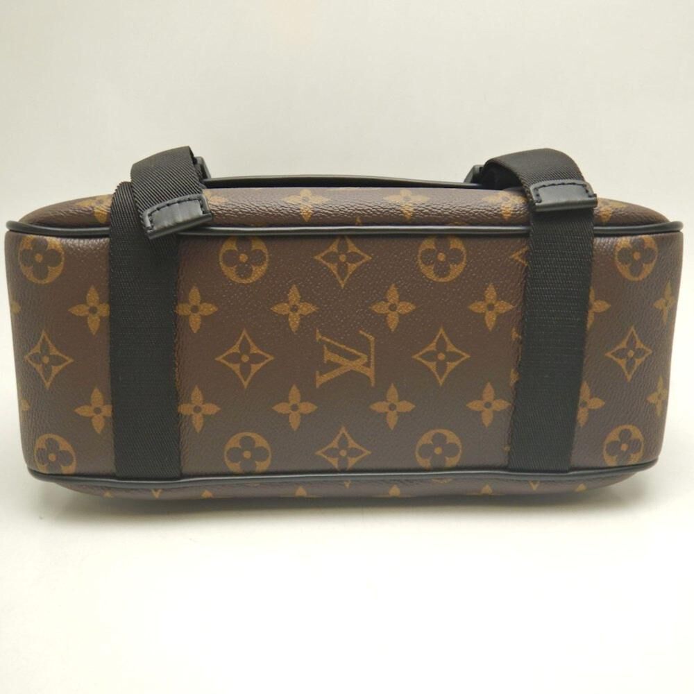 Louis Vuitton Messenger