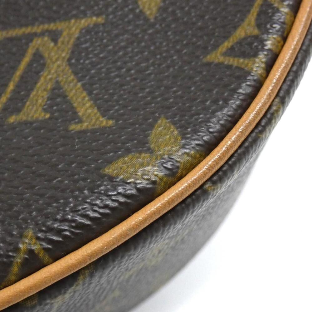 Louis Vuitton Shoulder Bags