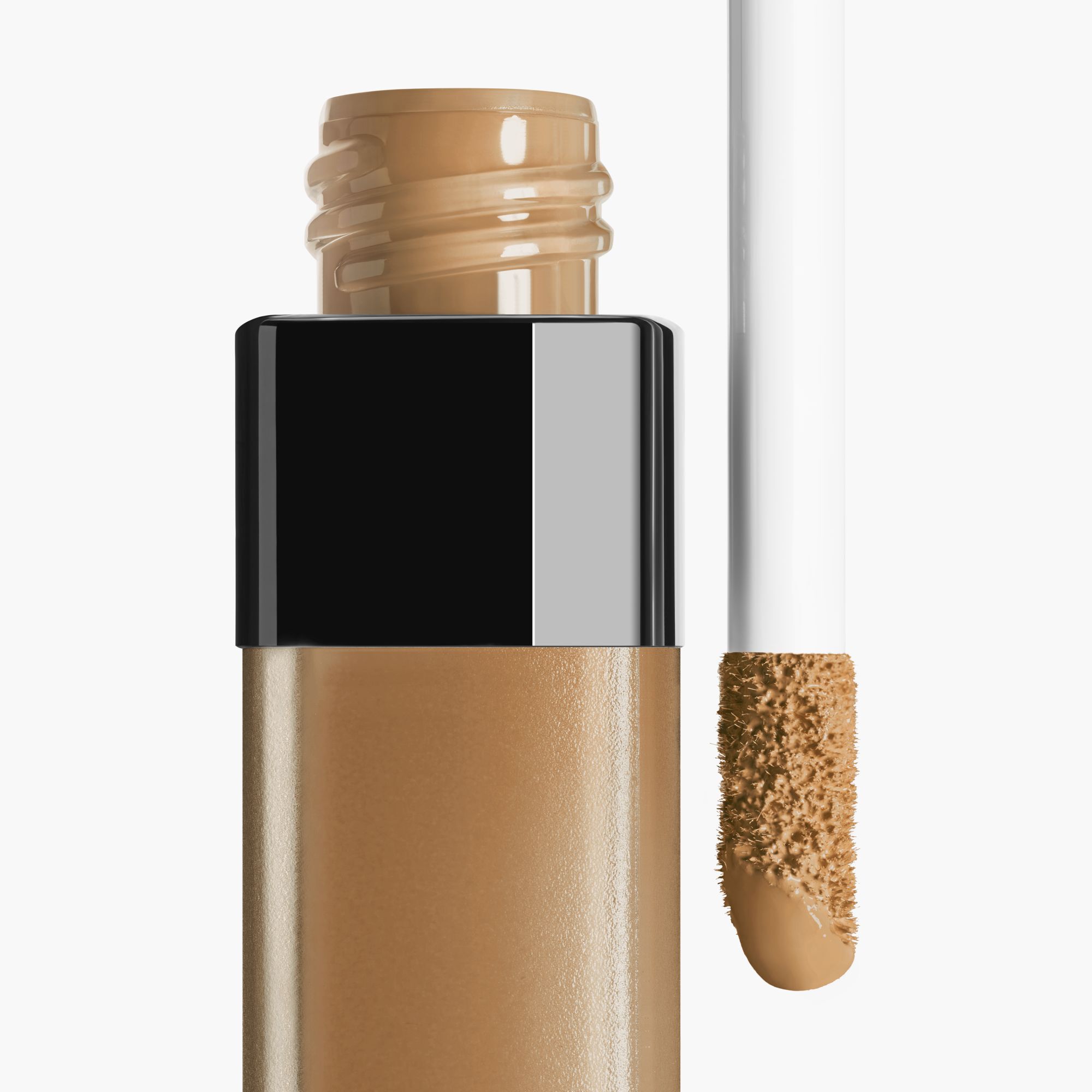 ULTRA-BEHAGELIG FUGTGIVENDE CONCEALER