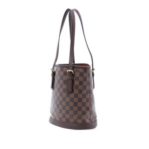 Louis Vuitton Marais