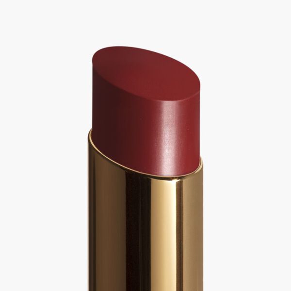 A Hydrating Tinted Lip Balm That Offers Buildable Colour For Better-Lo