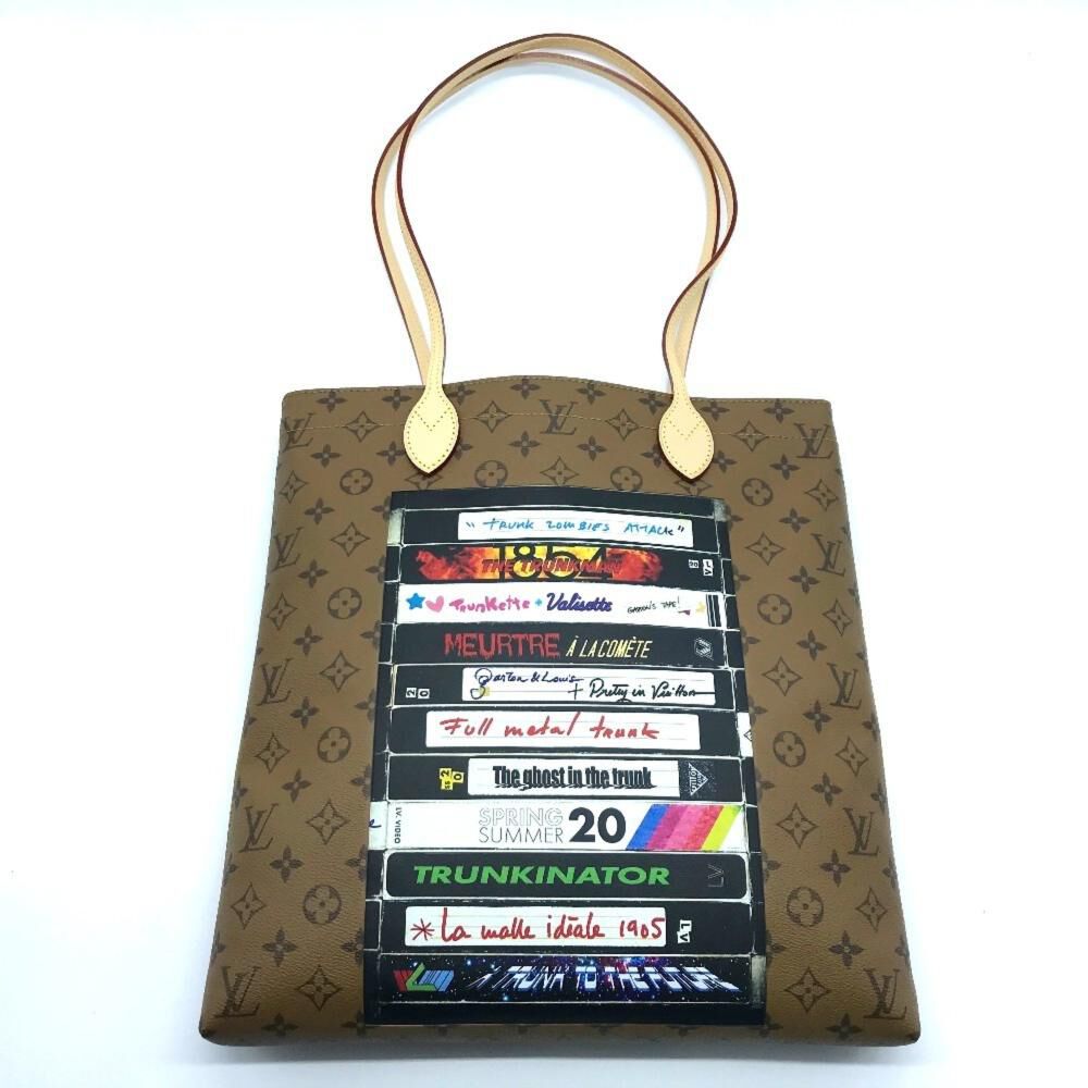 Louis Vuitton Shoulder Bags