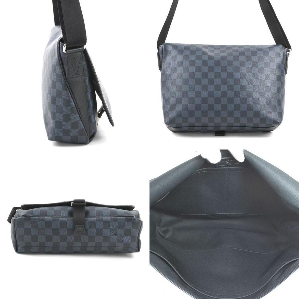 Louis Vuitton Shoulder Bags