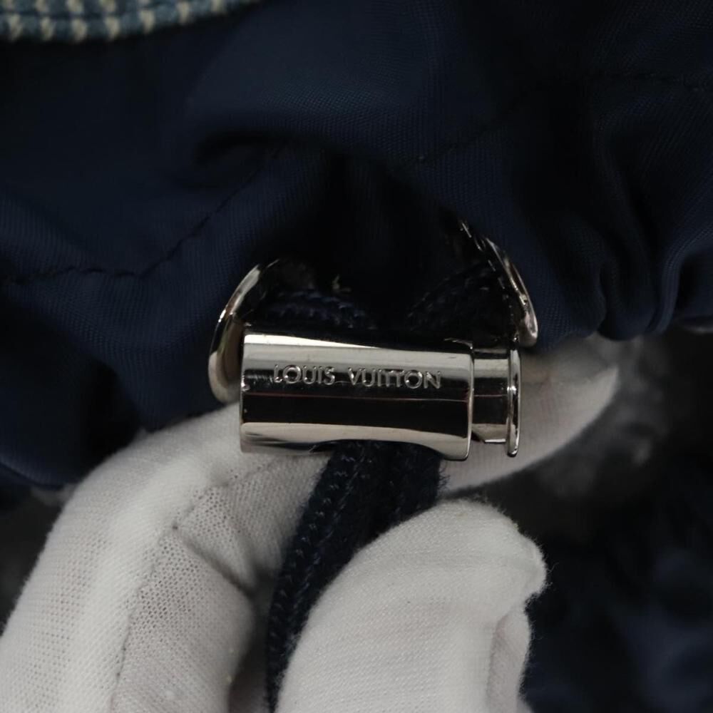 Louis Vuitton Shoulder Bags