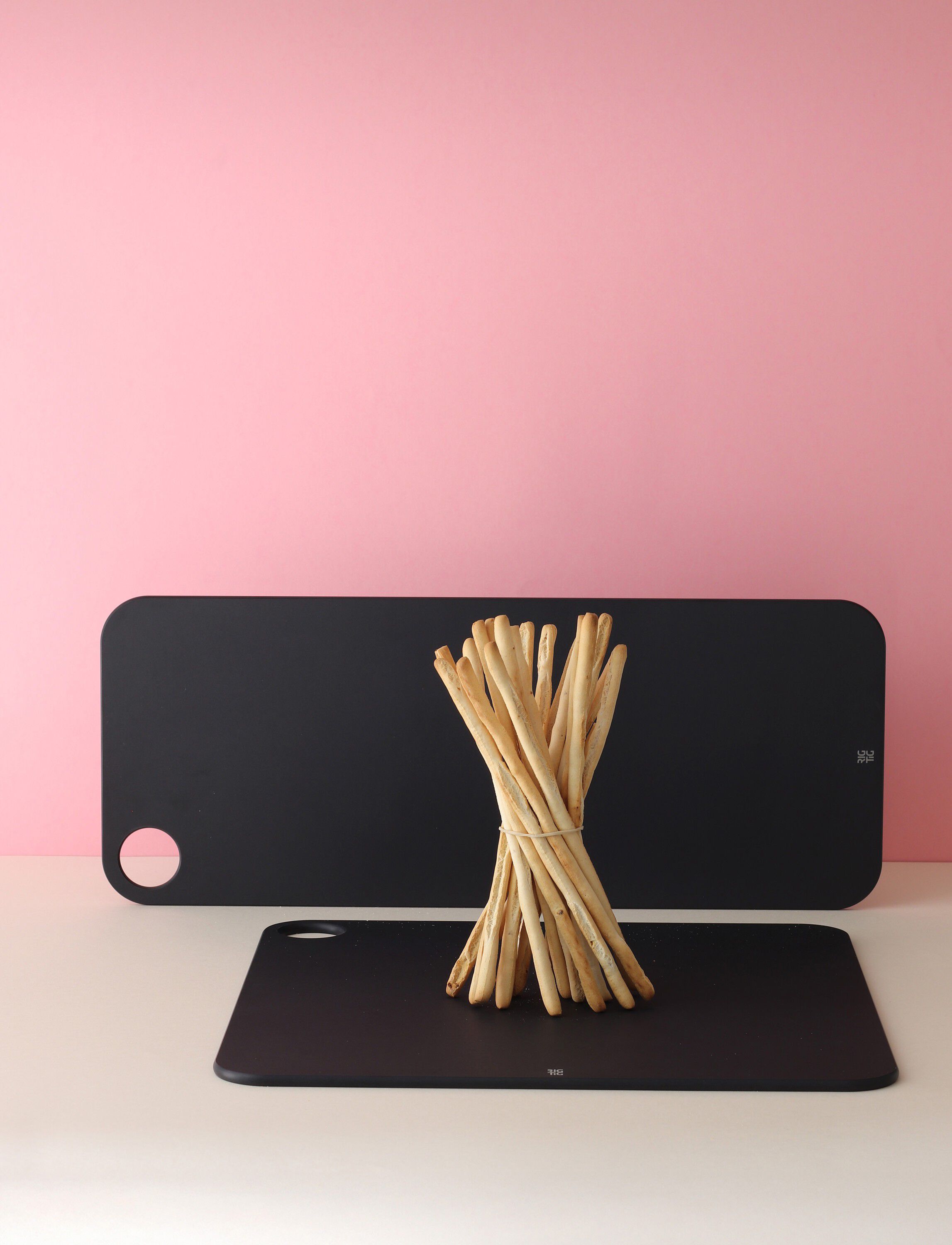 CUT-IT pizza sk&aelig;rebr&aelig;t W 34 cm black