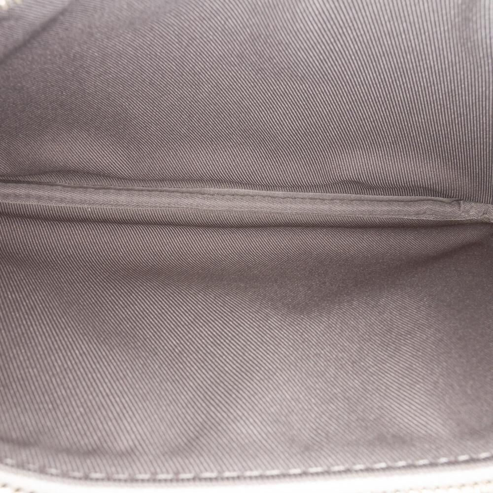 Louis Vuitton Messenger