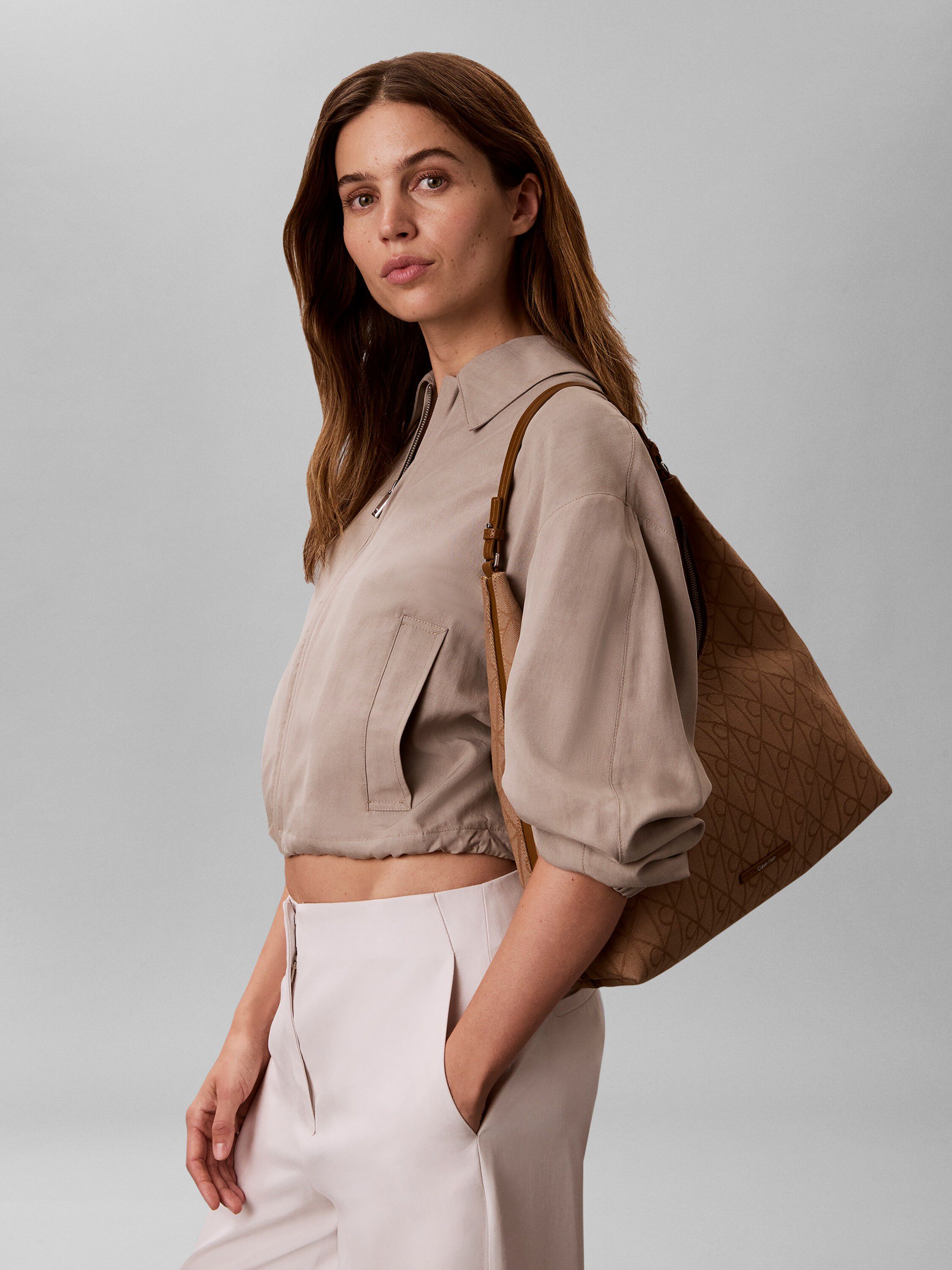 EMBLEM JACQUARD SHOULDER BAG
