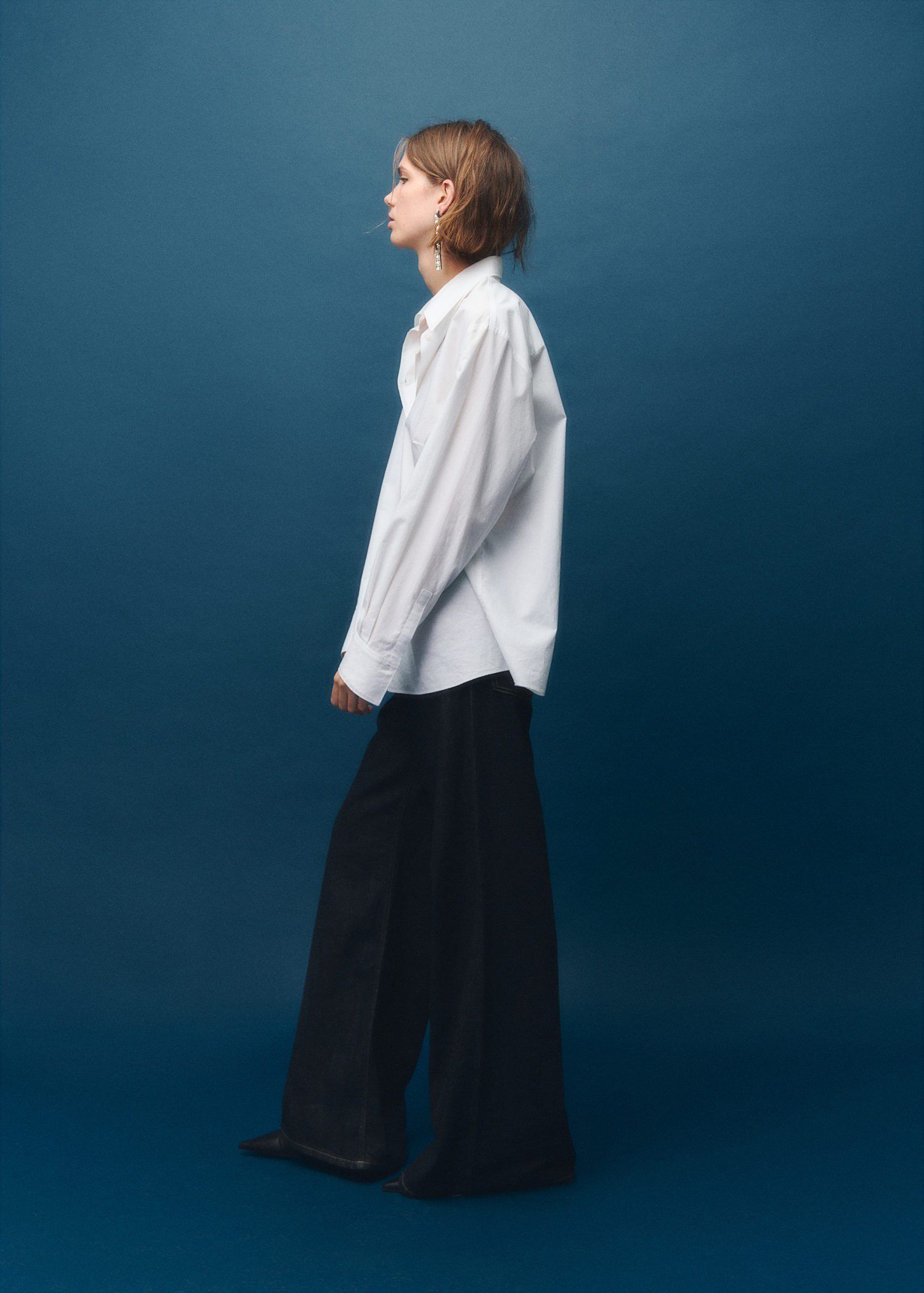 Wide-leg jeans with buttons