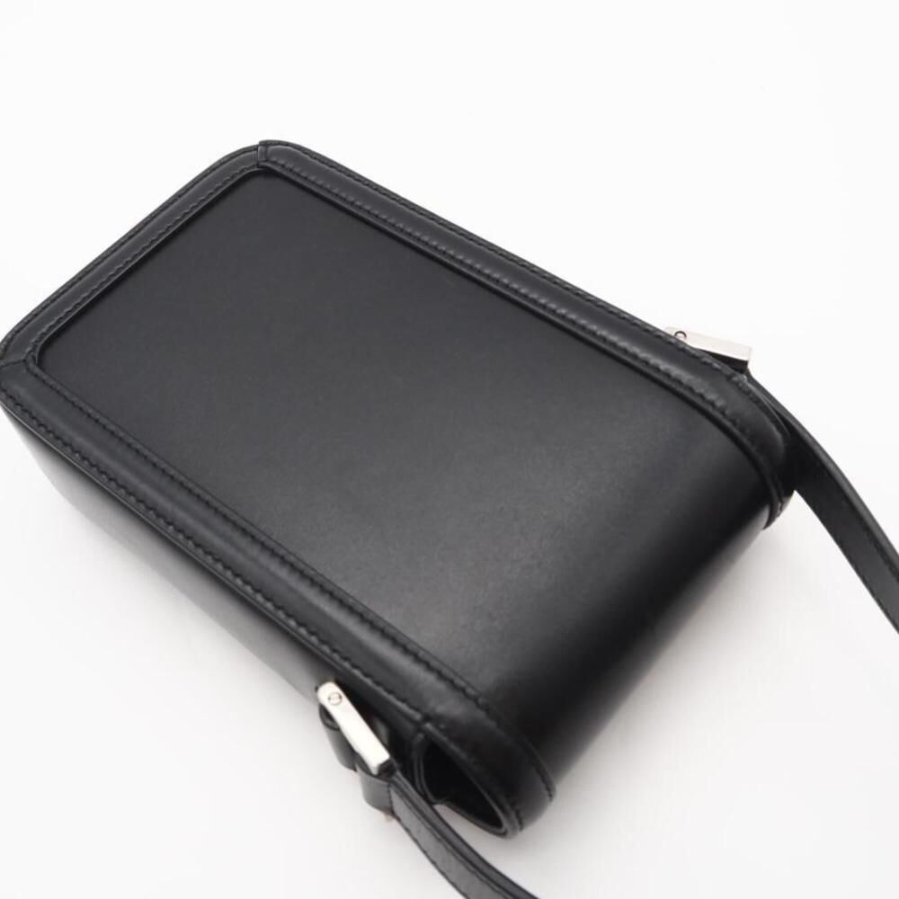 Yves Saint Laurent Shoulder Bag
