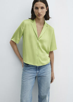 Short-sleeved satin shirt