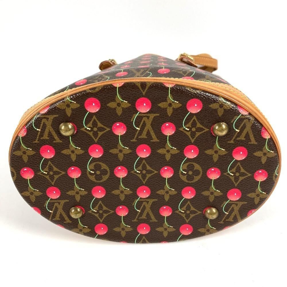 Louis Vuitton Shoulder Bags