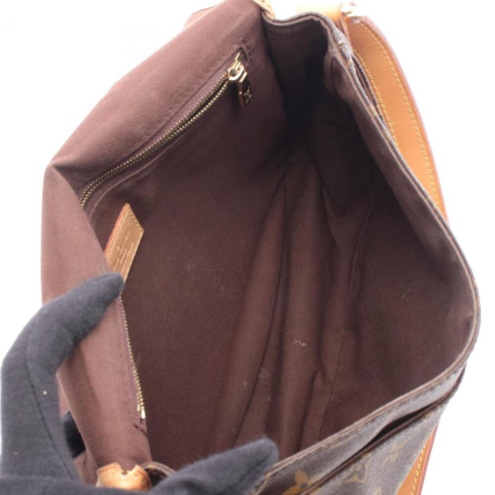 Louis Vuitton Menilmontant