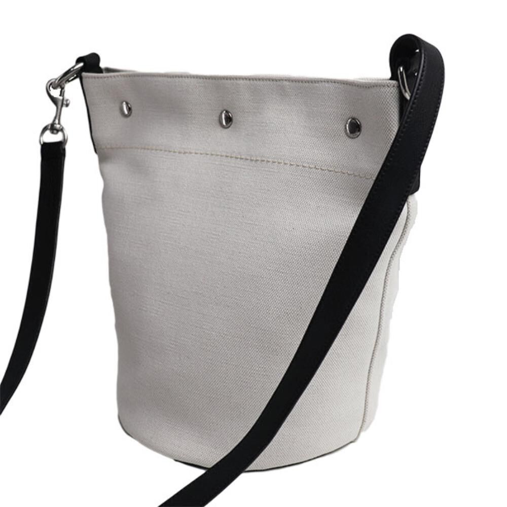 Yves Saint Laurent Shoulder Bag