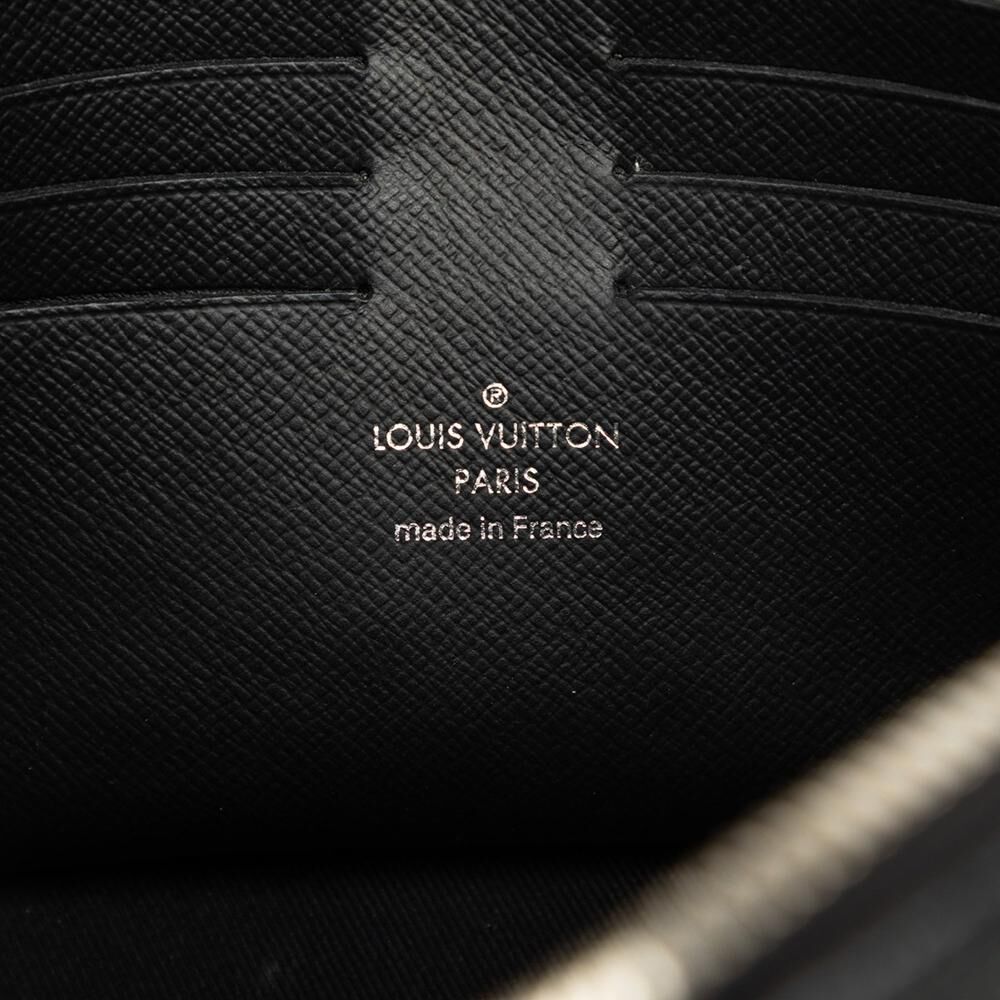Louis Vuitton Clutch