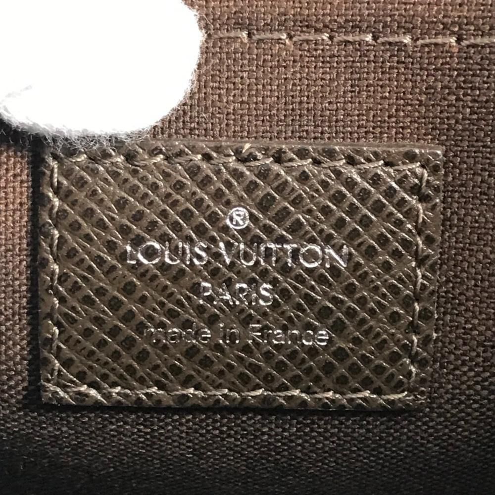 Louis Vuitton Messenger