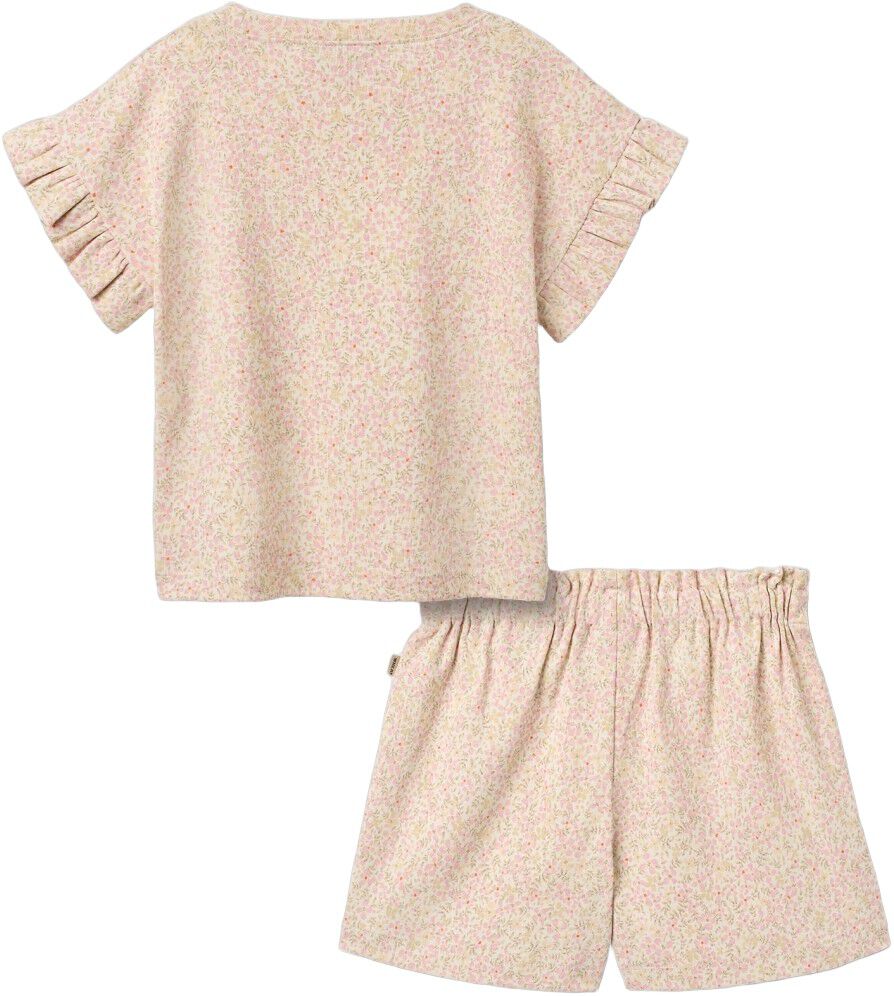 Todelt S&aelig;t med T-shirt og Shorts