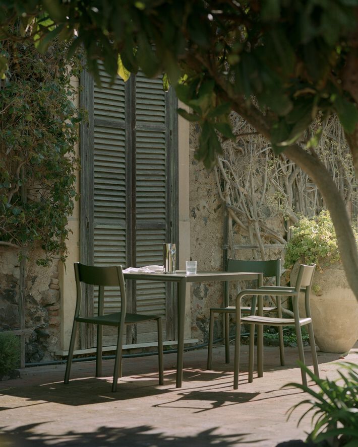 May Table, Outdoor, 85x85, Steel, Dark Green