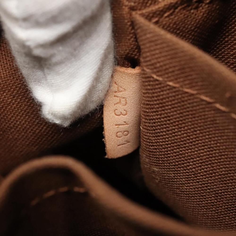 Louis Vuitton Beaubourg